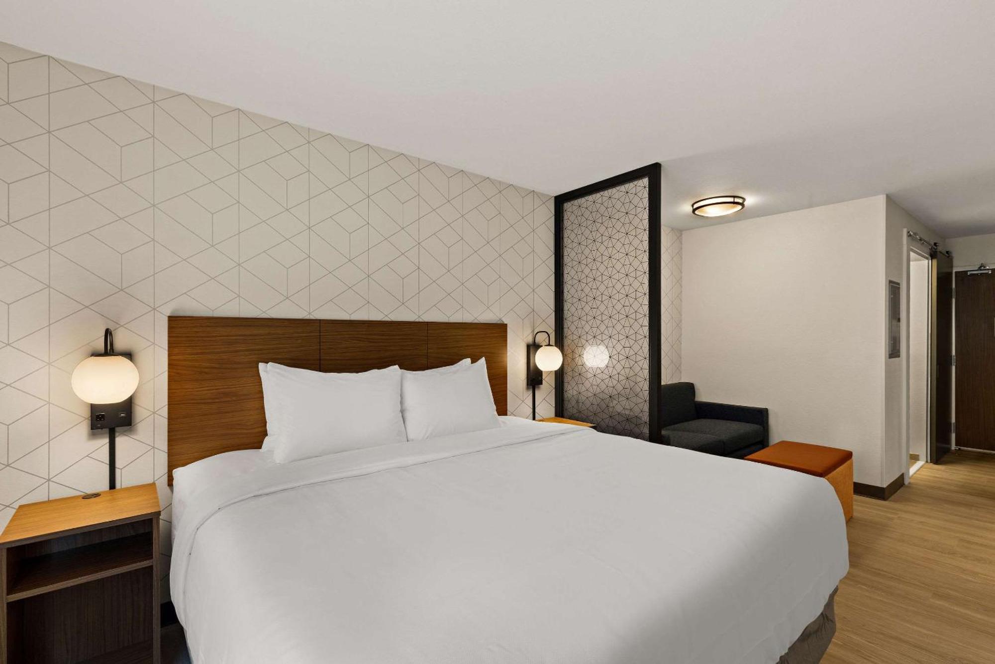 Everhome Suites El Paso Airport Near Fort Bliss Loma Terrace 外观 照片
